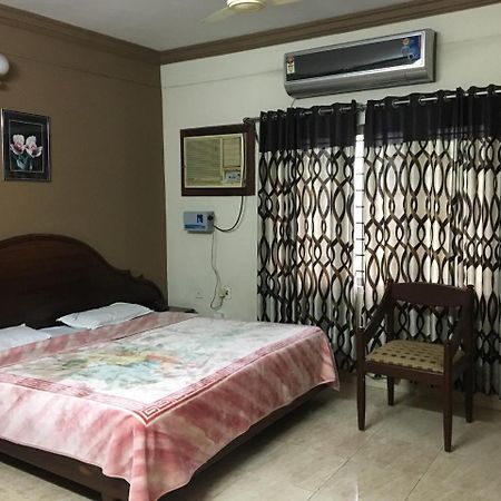 Hotel Royal Wings Nedumbassery Exteriör bild